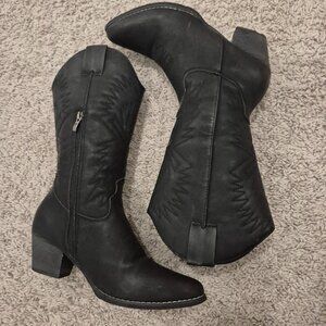 Cowgirl Booties size 7
